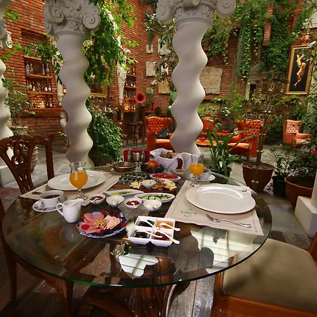 Sacred House (adults Only) 호텔 3*